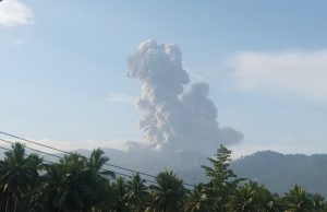 Gunung Dukono di Halmahera Meletus, PVMBG Imbau Warga untuk Waspada