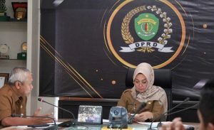 Sekretaris Dewan (Sekwan) Norhayati Usman Memimpin Rapat Internal Mengenai Realisasi Anggaran 2024 dan Pokir Anggota Dewan