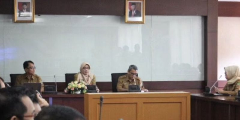 Sekretaris DPRD Kalimantan Timur Menghadiri Rapat Koordinasi di Kantor Gubernur Kaltim