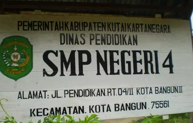 Ketua Kombel Kota Bangun Buka Bimtek Peningkatan Literasi Sekolah di SMPN 4