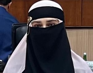 Sosok Tangguh di Balik Kesuksesan Hasanuddin Mas’ud: Hj. Syarifah Nur Fadiah