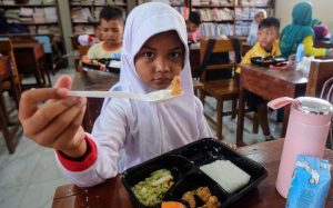 Program Makan Bergizi Gratis Dimulai Januari 2025, Sasar 82,9 Juta Penerima