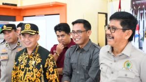 Pj. Gubernur Akmal Malik Tinjau Kesiapan Logistik Pilkada 2024 di Kabupaten Penajam Paser Utara