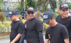 Anggota DPRD Kaltim Fuad Fakhruddin Ikuti Jalan Santai Bersama Bawaslu Kaltim untuk Tingkatkan Partisipasi Pengawasan Pemilu